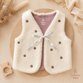Handmade Teddyweste mit bestickten Blumen – Baby- & Kinderweste mit Baumwolljersey
