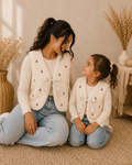 Partnerlook Teddyweste Mama & Kind – Wendeweste mit bestickten Kirschen | Handmade Fotoshooting-Outfit