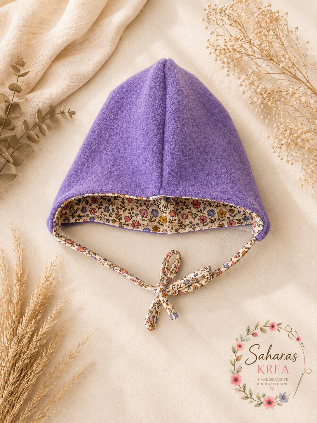 Walkmütze Baby Lavendel mit Wildblumen | Handmade | 100% Schurwolle mit Bauwolljersey gefuttert