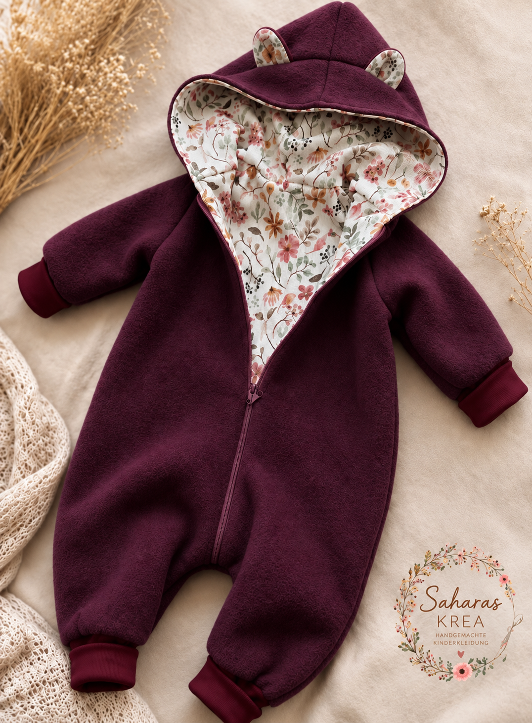 Wollwalk Overall aus Schurwolle in bordeaux rot – mit Baumwolljersey | Baby Walkanzug mit Kapuze | Handmade Walkoverall