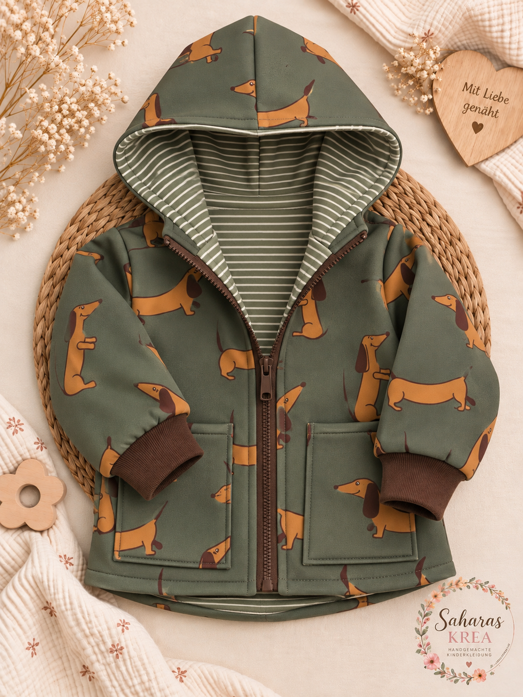 Softshelljacke für Kinder mit Dackelmotiv – Grün | Handmade