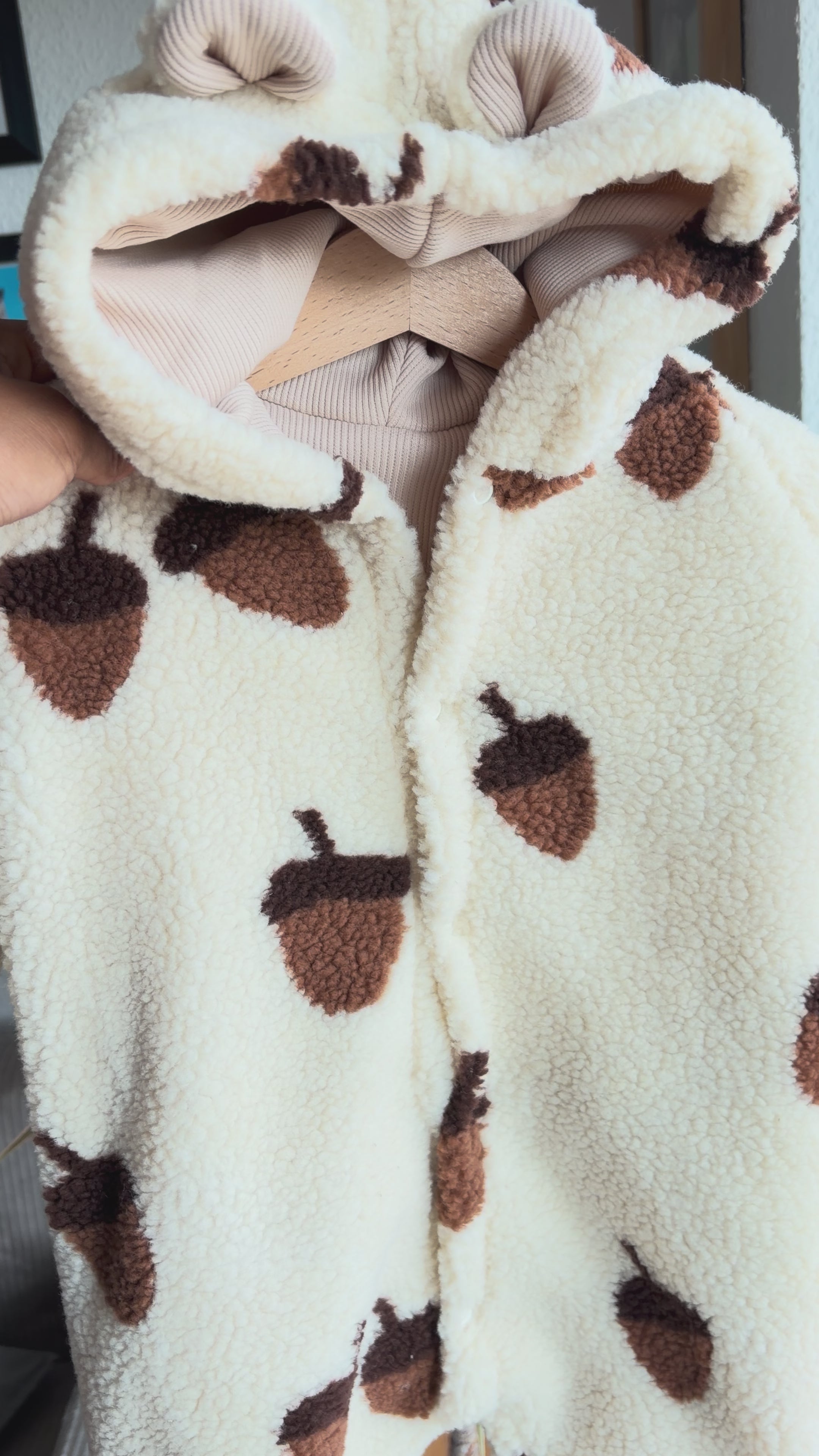 Teddyoverall Kinder mit Eichelmuster – Gefüttert mit Ribjersey in beige | Handmade
